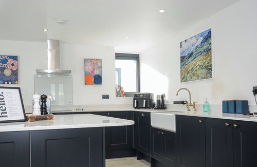 Westleigh House | BOATHYDE, pet friendly, luxury holiday cottage in Northam