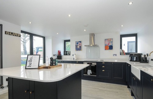Westleigh House | BOATHYDE, pet friendly, luxury holiday cottage in Northam