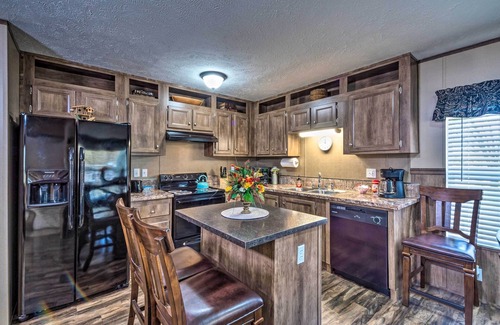 Burkesville House | Boating Mecca: Near Dale Hollow Lake & Golf!