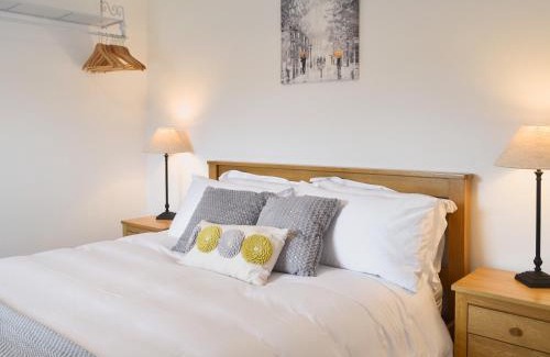 Taynuilt House | Boatman's Cottage At Invernian Mor