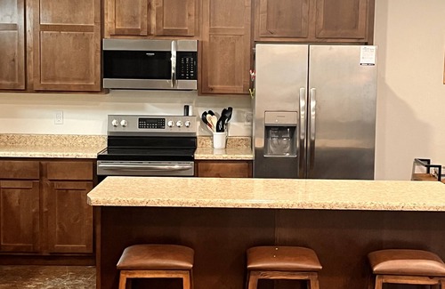 Diamond City Apartment | Boats and Coves Unit 1/Lots of Boat parking