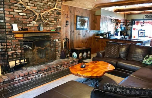 Greentown House | Bob's Big Woods Bungalow - 3 Bedrooms-3 Bath - A/c and Wif