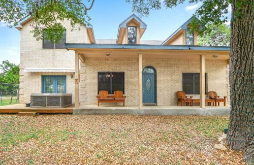 Canyon Lake House | Bob's Lake Getaway