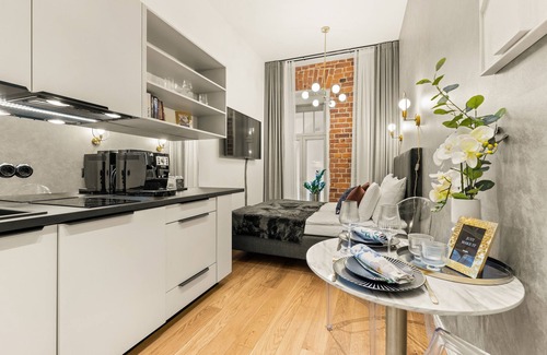 Kadriorg Apartment | Bob W Avangard