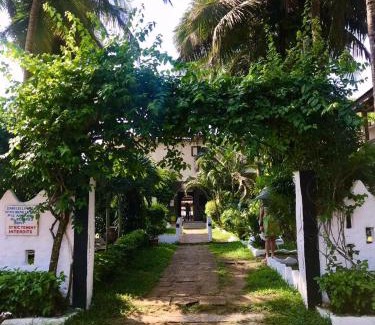 Drogba Beach Hotel | Boblin la Mer hotel restaurant plage
