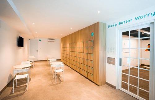 Cideng Hotel | Bobopod Tanah Abang, Jakarta