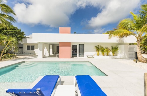 Arashi Apartment | Boca Catalina Modern Villas 2 bed 2 bath full kitchen steps from the beach