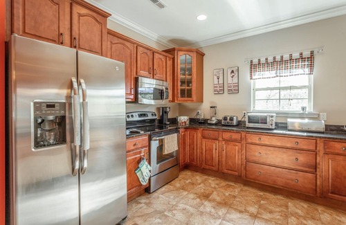 Graysville House | ✿ Boca Del Valle ✿ Luxury & Comfort at its Finest