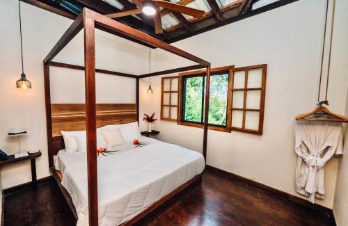 Isla Bastimentos House | Bocas Sunset 3 Bedroom Beach House