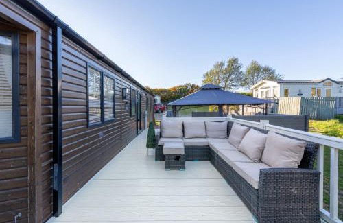 Morpeth Apartment | Bockenfield Park country Lodge with hot tub