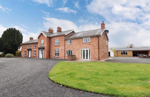 Trefeglwys House | Bodaioch Hall