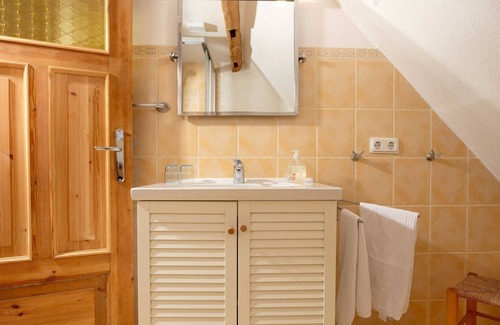 Rugen Island Apartment | Bodden - Manor Ketelshagen - romantic, quiet location