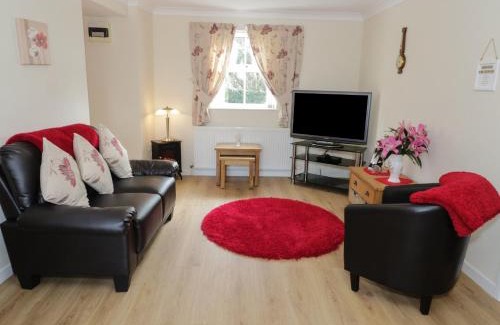 Llanddeusant House | Bodegri Cottage