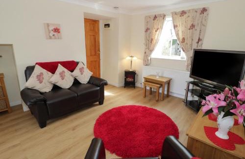 Llanddeusant House | Bodegri Cottage
