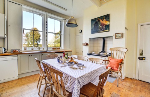 Aldborough House | Bodham House - Six Bedroom House, Sleeps 12