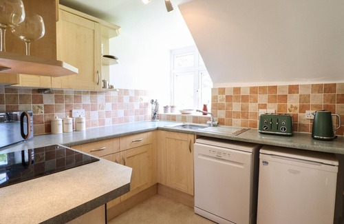 Barmouth Cottage | BODOWEN COACH HOUSE, family friendly, with open fire in Barmouth