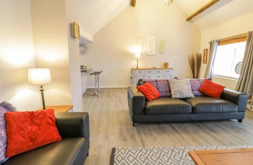 Pont-rug House | Bodrual Cottage