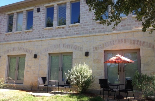 Boerne House | Boerne Hill Country 3000 Sq Ft Guest House with Pool on 5 Enclosed Acres, Sleeps 12