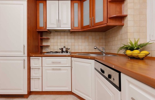 Gorce Apartment | Bogatyńska 8 | Spacious Apartment | Desk