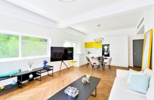 Tel Aviv Promenade Apartment | Bograshov Sea View Apartment