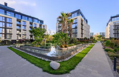 Saints Constantine and Helena Apartment | Boho Sea View One-bedroom Pool & SPA apartment