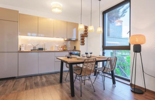 Saints Constantine and Helena Apartment | Boho Sea View One-bedroom Pool & SPA apartment