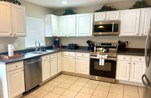 Lake Wilson Preserve House | Bohanan Villa 5 bed 3 bath with pool and jacuzzi spa