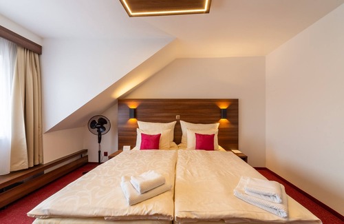 Turnov Hotel | Bohemia Inn Hotel