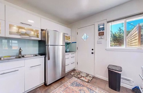 Arvada Plaza Area House | Bohemian 5-bedroom house in charming Arvada with AC, gorgeous yard, fire pit.