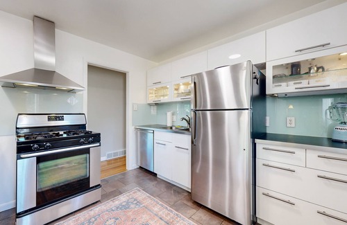 Arvada Plaza Area House | Bohemian 5-bedroom house in charming Arvada with AC, gorgeous yard, fire pit.