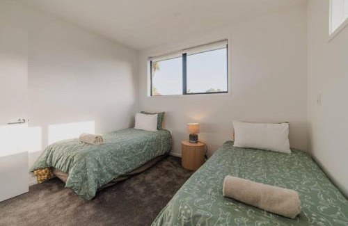Upper Riccarton House | Bohemian Bliss in Mohua Lane - Your 4BR Haven