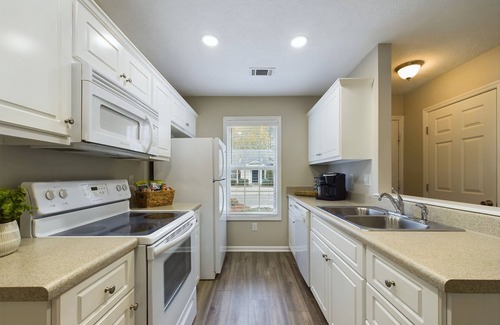 Augusta House | Bohemian Bungalow: 2BR Townhome