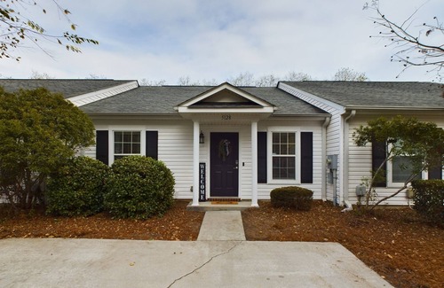Augusta House | Bohemian Bungalow: 2BR Townhome