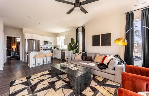 Whitebridge House | Bohemian Luxe 234-Rooftop Deck-Mins to Broadway