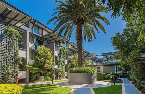 Teneriffe Apartment | Bohemian Luxe, Teneriffe. nWhere quiet comfort and vibrant city living meet.