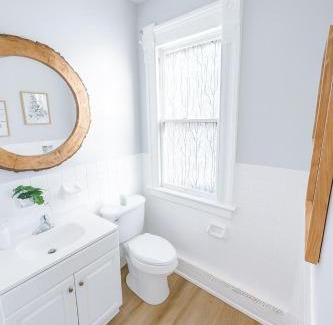 West New Haven Apartment | Bohemian Nook At Elm City Flats