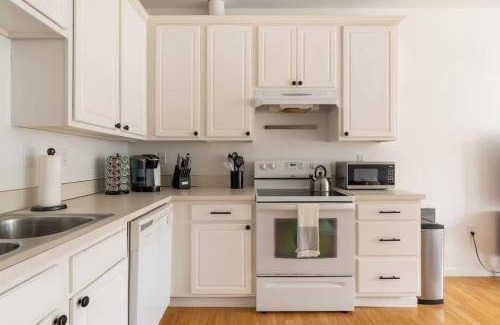 Hosford-Abernethy Apartment | Bohemian Paradise