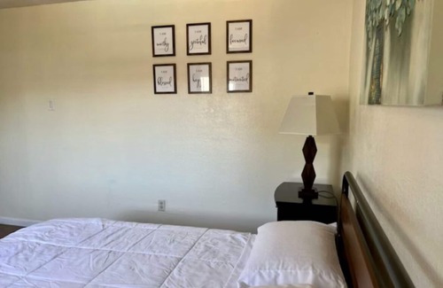 Simi Valley House | Boho 1-Bedroom/Shared Bathroom Residential Home