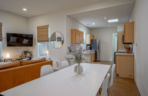 Downtown Albuquerque House | Boho 2b/2ba Downtown/OldTown, Patio w/fire feature