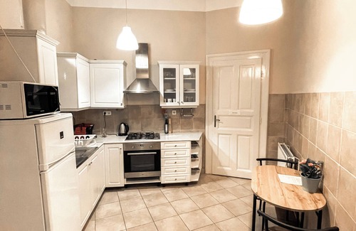Szentimrevaros Apartment | Boho Apartments Central Buda clpse to Gellért Thermal Bath