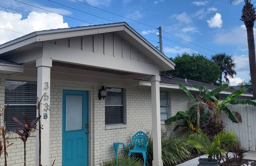 Jacksonville Beach Apartment | Boho Beach Getaway w/hot tub & day spa! 3minute walk to the beach