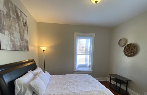 Ashland Apartment | Boho Beauty- 2 Bedroom/1 Bath close to KDMC, Cabell, and HTS Airport