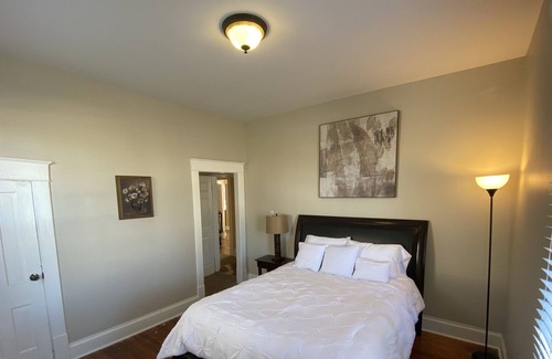 Ashland Apartment | Boho Beauty- 2 Bedroom/1 Bath close to KDMC, Cabell, and HTS Airport