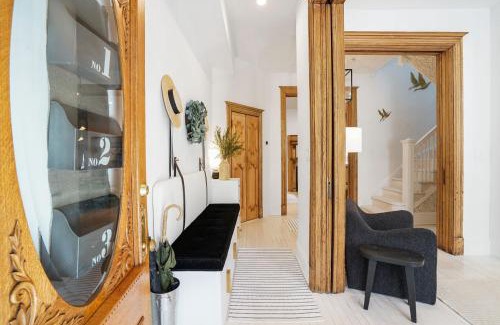 Bloomingdale House | Boho Bliss Bloomingdale plus Parking