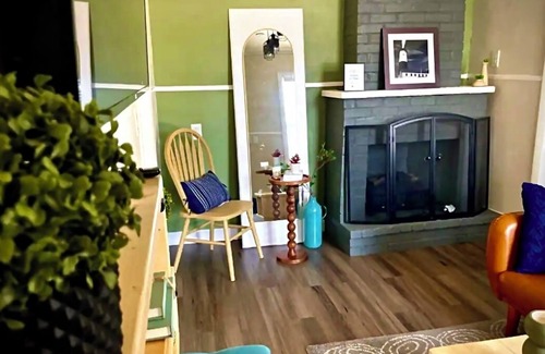 Pawtucket Apartment | Boho Breeze Romantic stay by UHome