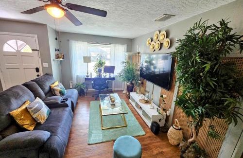 Interchange Square House | Boho Breeze Stay