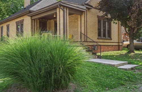 Xenia House | Boho Bungalow: 3BR on Miami Bike Path, Sleeps 7!