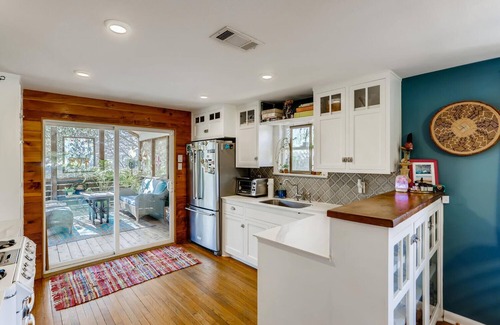 Blackshear-Prospect Hill House | Boho Bungalow in the mix of East Austin