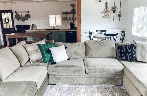 Coarsegold House | Boho CA style Bungalow near Yosemite National Park! Rural Mountain View!