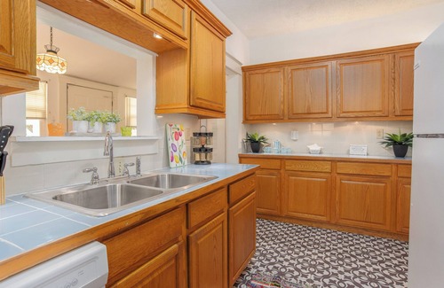Lakeland House | Boho Château in Downtown LKLD. Close to Florida Southern, Lake Morton, SEU